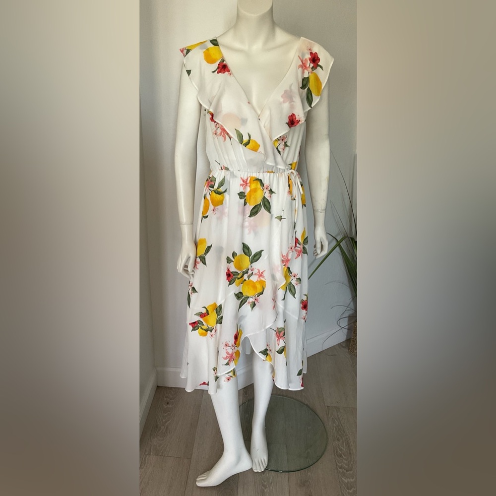 Socialite Faux Wrap Dress Size Medium Lemon Print High low Hem